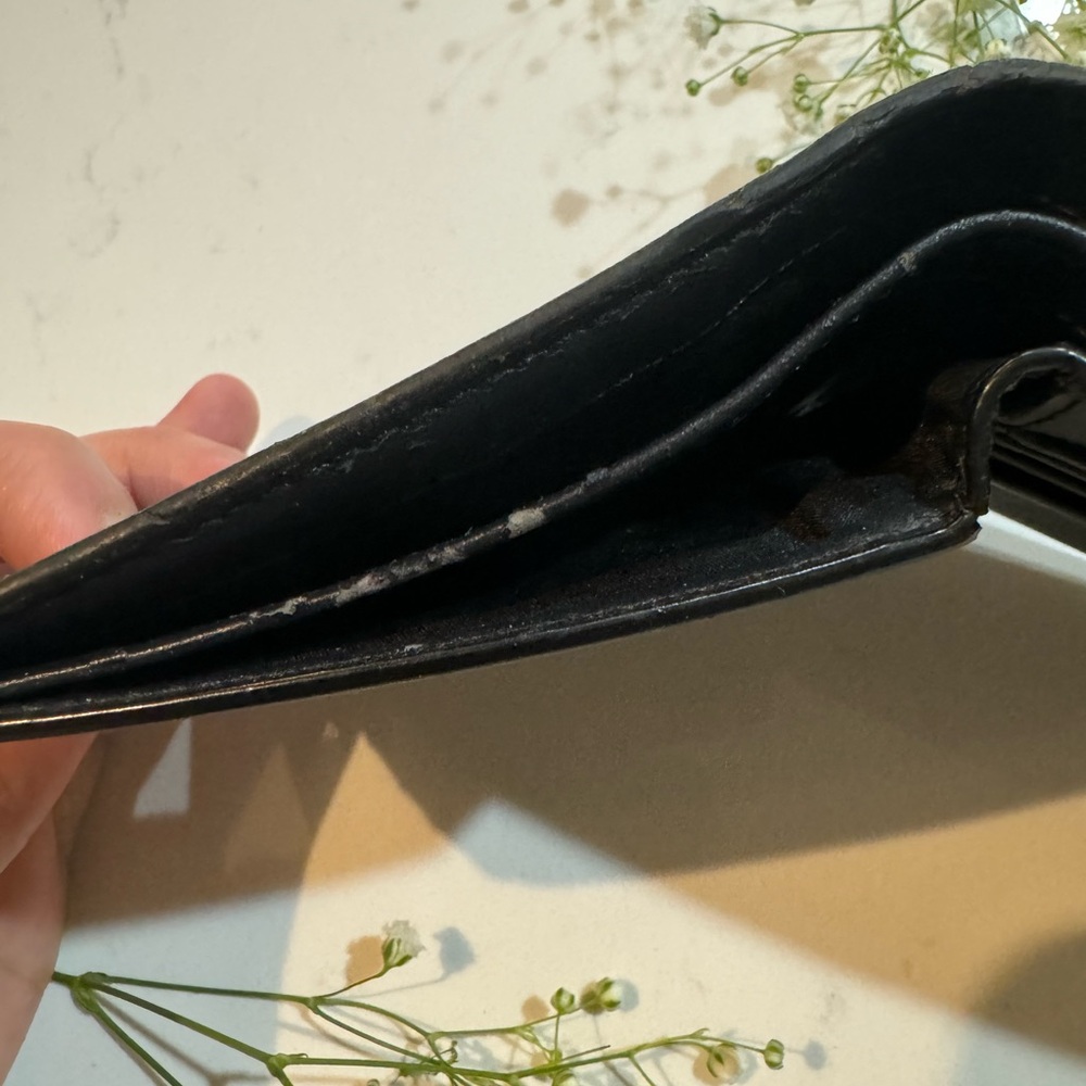 Michael Kors signature logo Wallet - Picture 6 of 9